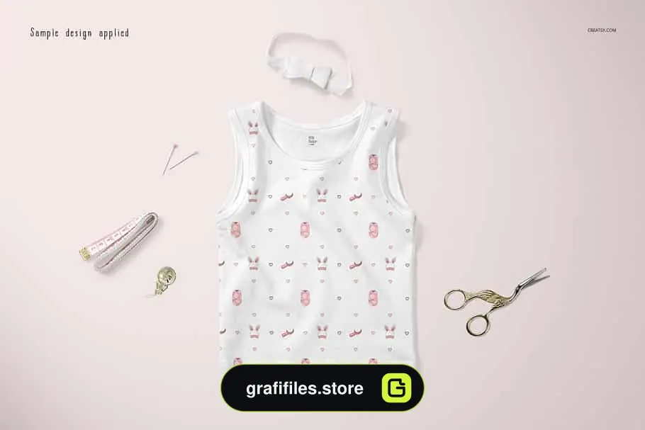 موکاپ لباس نوزاد